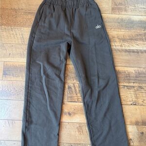 Accolade Straight Leg Sweatpants- espresso size M